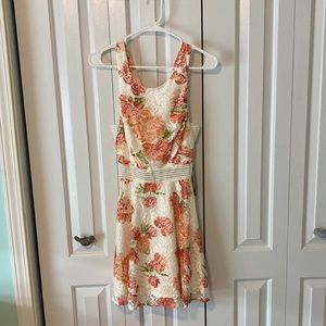 New with tags Gorgeous City Triangles Small Ivory Coral Dress. Smoker free home.